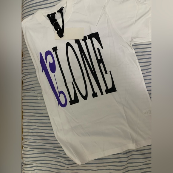 White T-Shirt with Bold Black and Purple Graphic

vlone - Picture 1 of 4